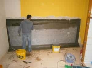 Στεγάνωση τοίχου απο τούβλα